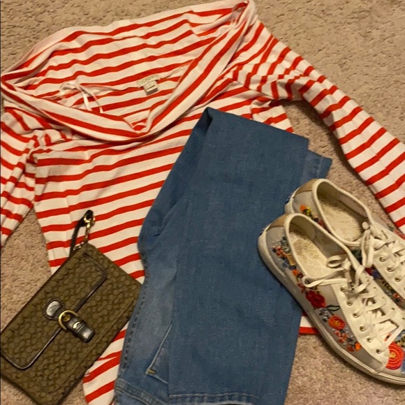 Wristlet coach signature - Picture 3 of 3